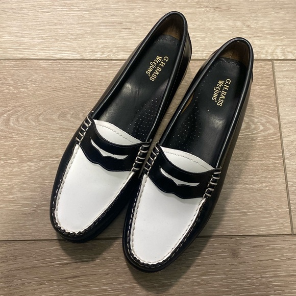 GH Bass - Classic Whitney Weejuns Size 9 - Picture 1 of 6